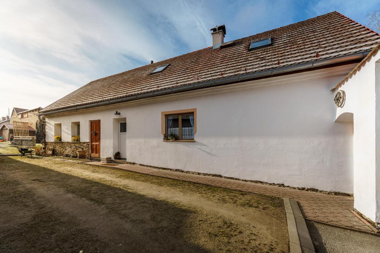 Přízemí vesnické usedlosti - Cozy village homestead Vidov Exterior foto